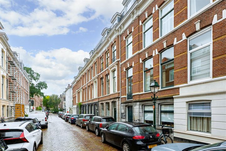 View photo 42 of Hugo de Grootstraat 7-A