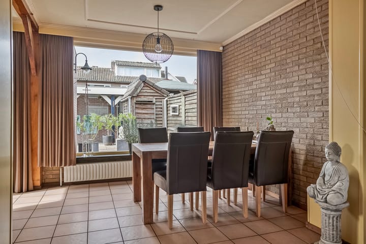 Foto 10 van Ds. van Heusdenstraat 1