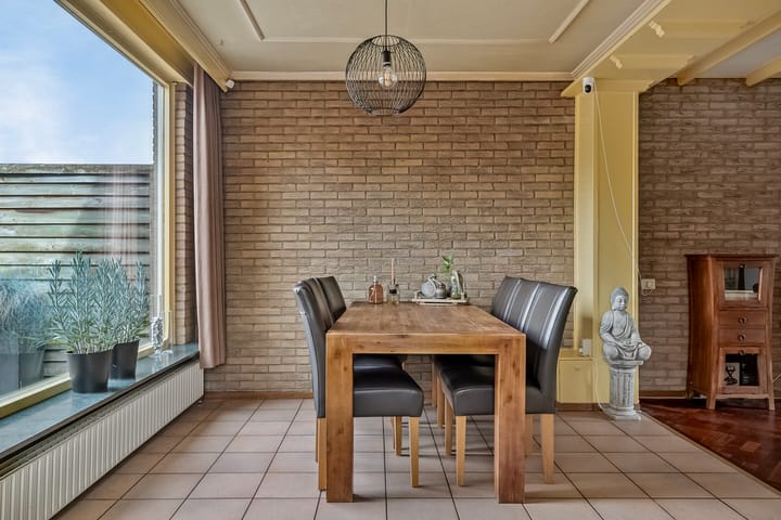 Foto 11 van Ds. van Heusdenstraat 1