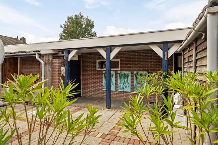 Foto 29 van Ds. van Heusdenstraat 1