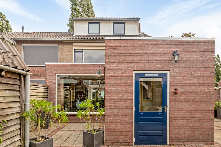 Foto 30 van Ds. van Heusdenstraat 1