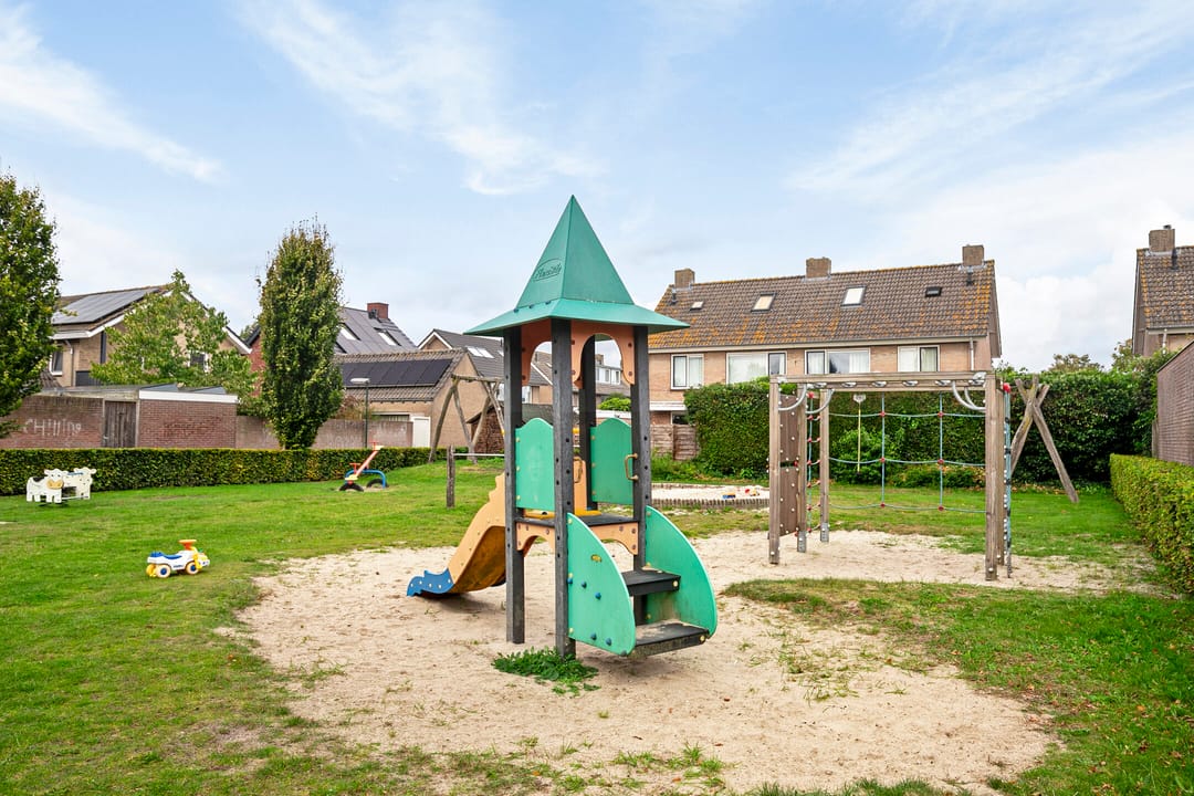 Foto 32 van Ds. van Heusdenstraat 1