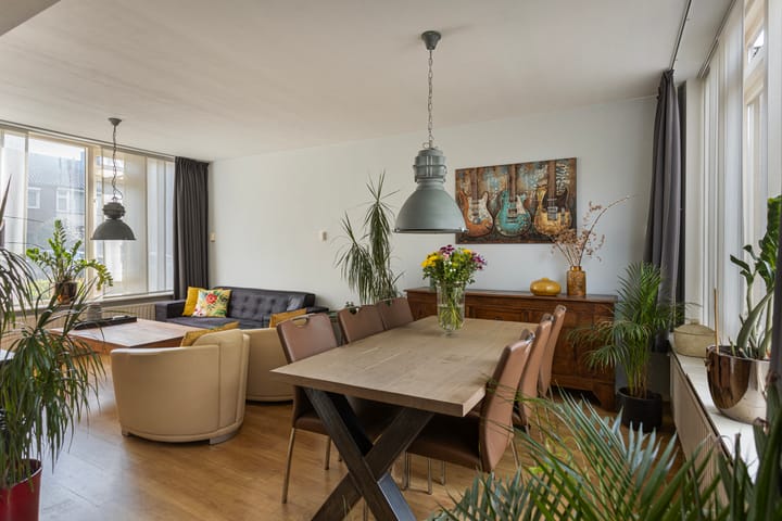 Photo 12 of Vogelliusstraat 11