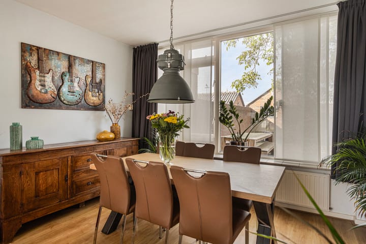 Photo 13 of Vogelliusstraat 11