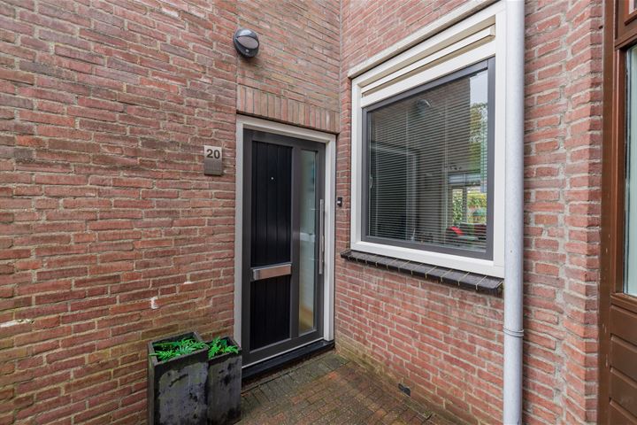 View photo 42 of Baartmanstraat 20