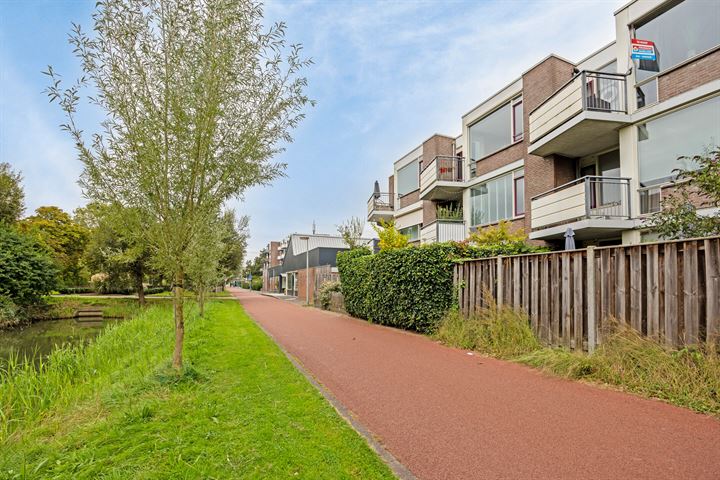 Bekijk foto 32 van Oostburgwal 105