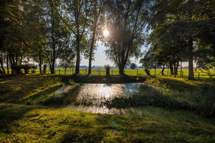 View photo 56 of Weteringdijk 89