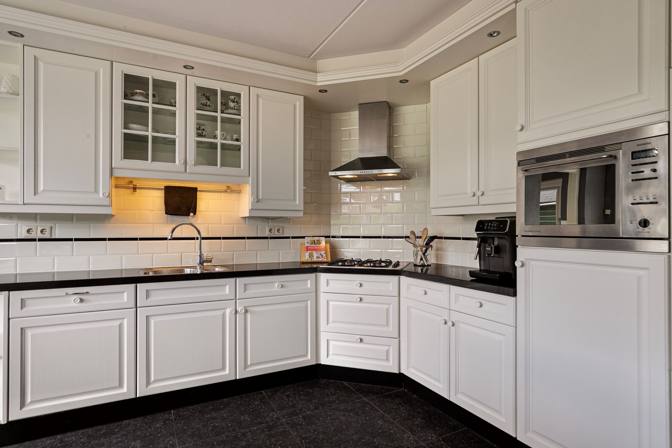 Foto 15 van Pastoor Ermenstraat 53