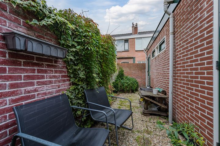 View photo 30 of Bloemstraat 27