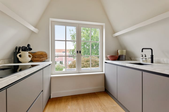 Foto 10 van Rozenstraat 151-2