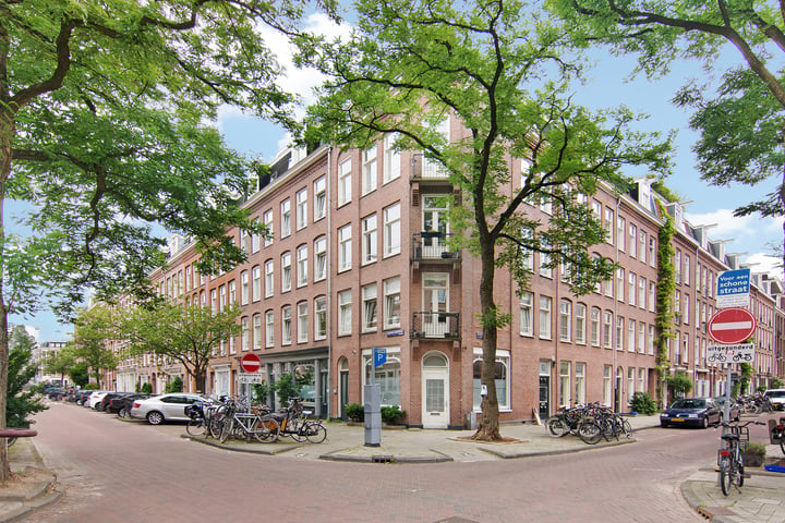 Bekijk foto 17 van Balthasar Floriszstraat 12-2