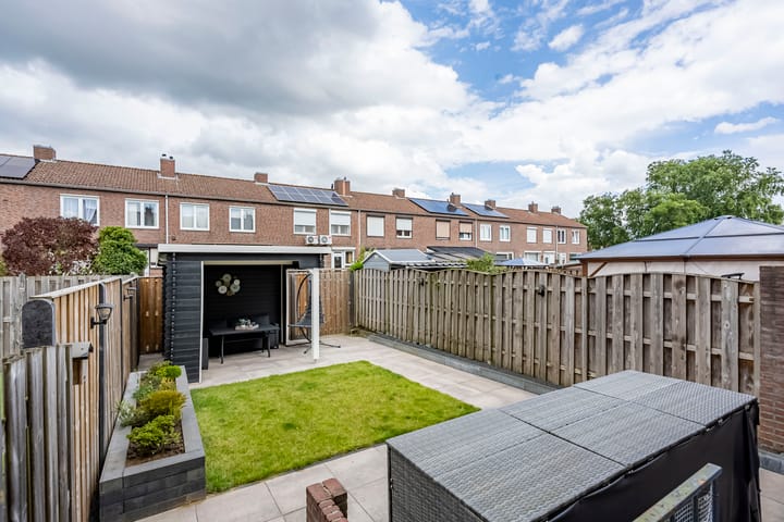 Foto 17 van Burg. Cremersstraat 14