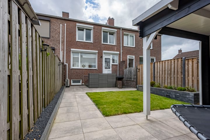 Foto 20 van Burg. Cremersstraat 14