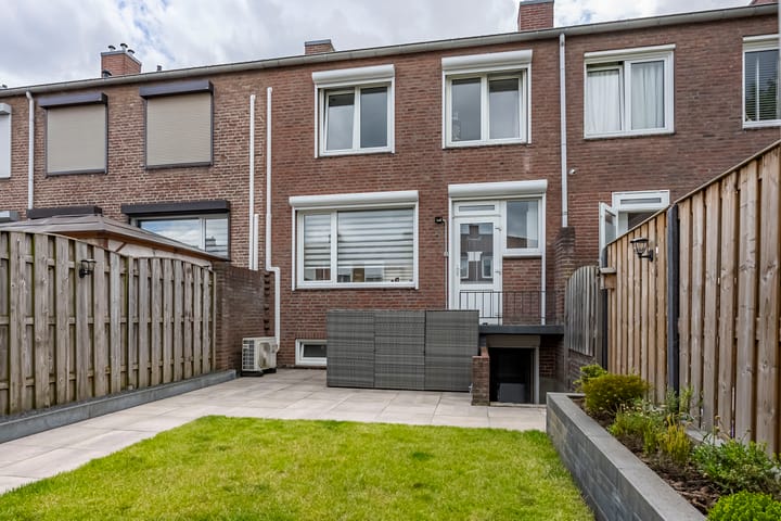 Foto 21 van Burg. Cremersstraat 14