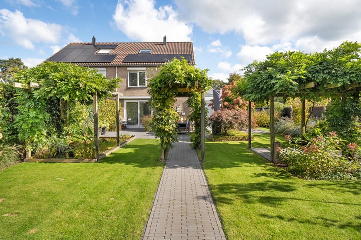 Foto 2 van Margriet 56