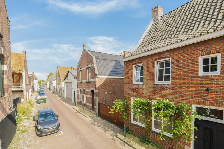 View photo 36 of Kerkstraat 14