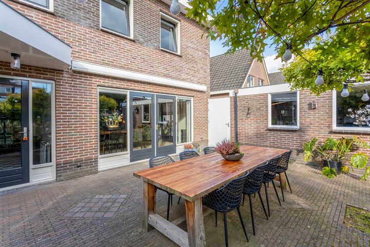 View photo 45 of Stadhouderslaan 121