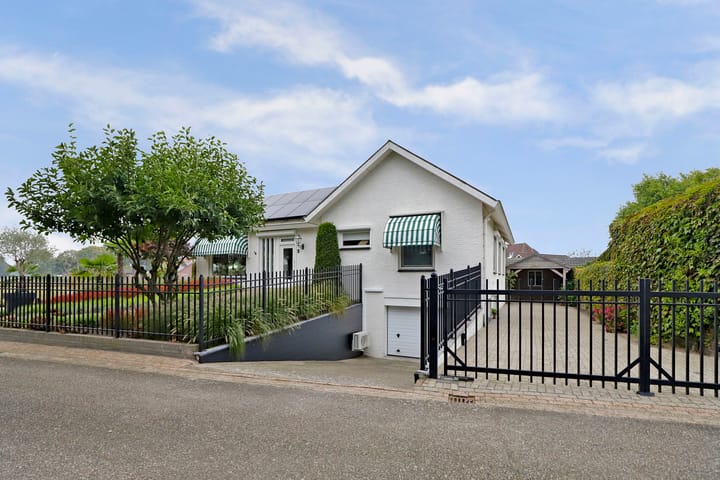 Foto 14 van Meerenweg 2