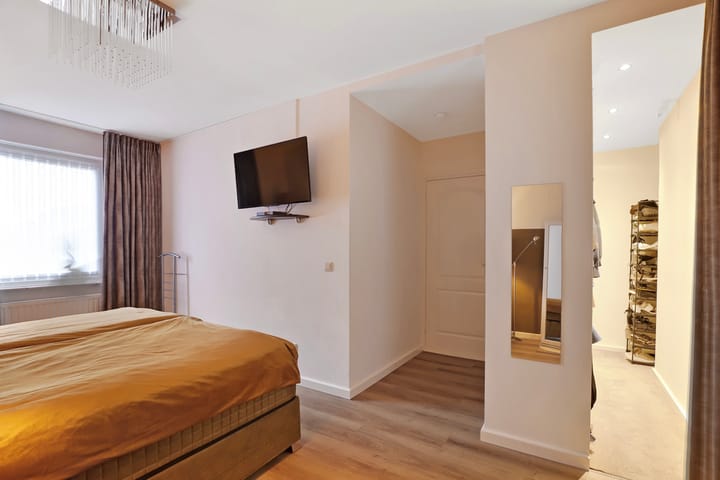 Foto 40 van Meerenweg 2