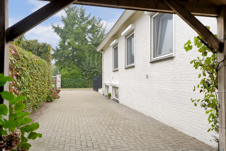 Foto 63 van Meerenweg 2