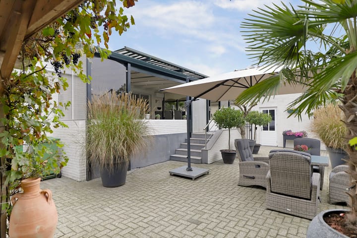 Foto 65 van Meerenweg 2