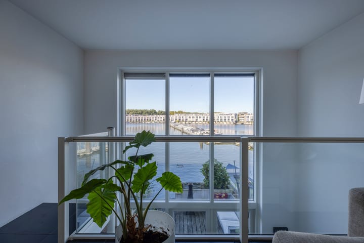 Photo 19 of Aquamarin 15