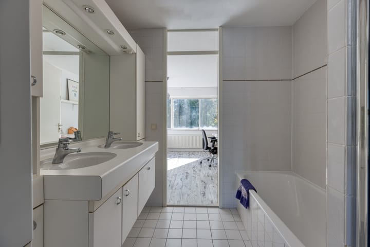 Photo 29 of Aquamarin 15