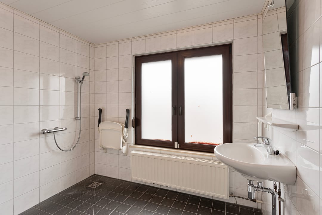 Photo 23 of Van Mereheymstraat 46