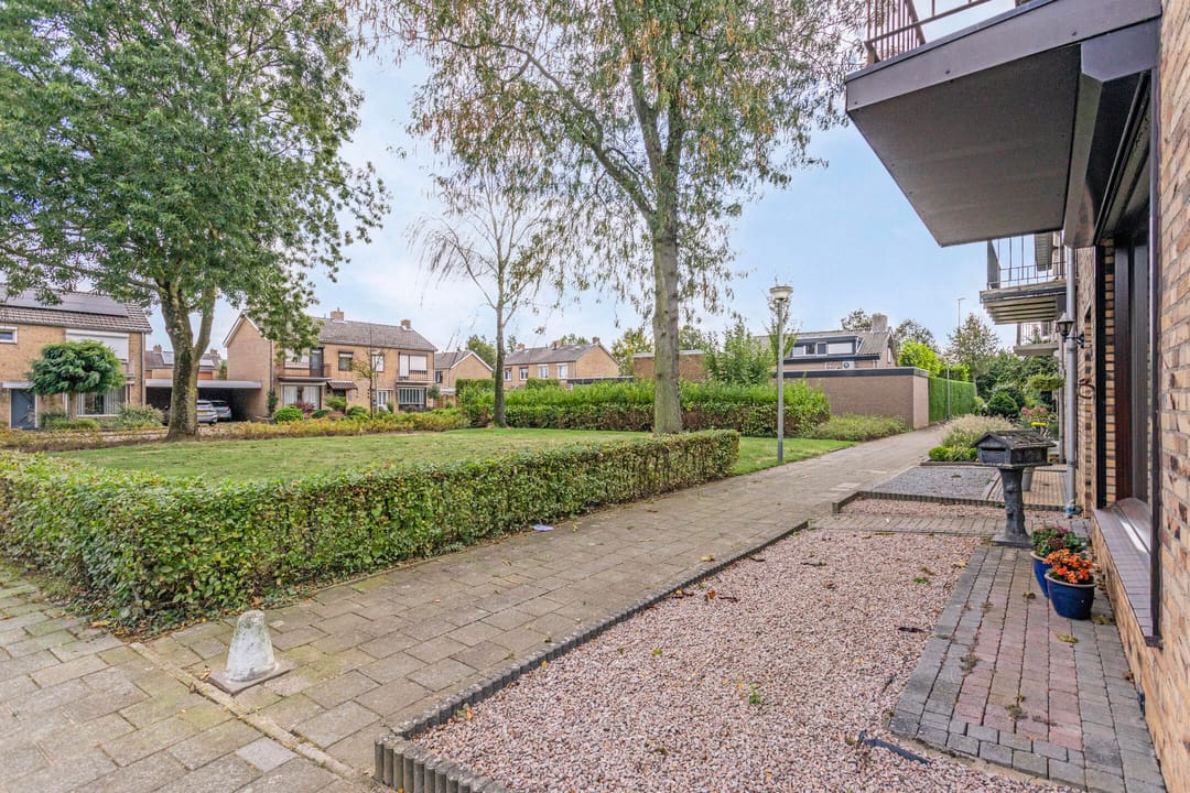 Photo 37 of Van Mereheymstraat 46