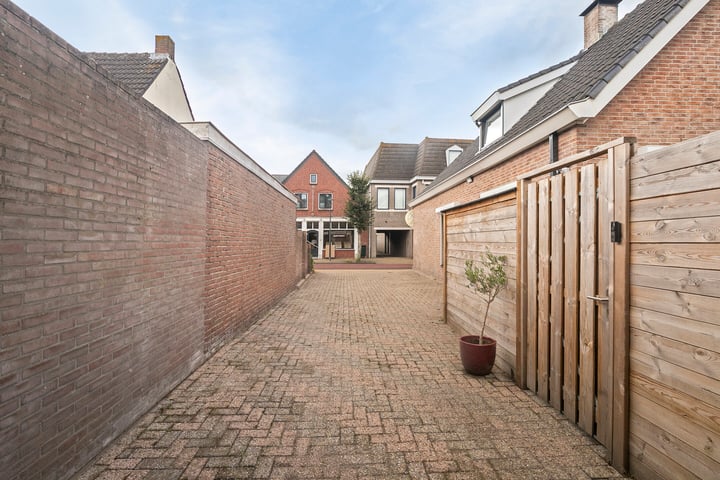 Bekijk foto 32 van Beeksestraat 20