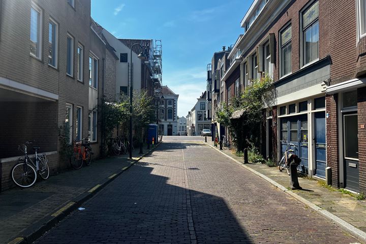 View photo 5 of Lange Noodgodsstraat