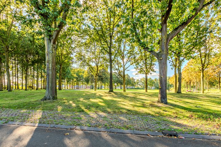 Bekijk foto 40 van Luikstraat 80