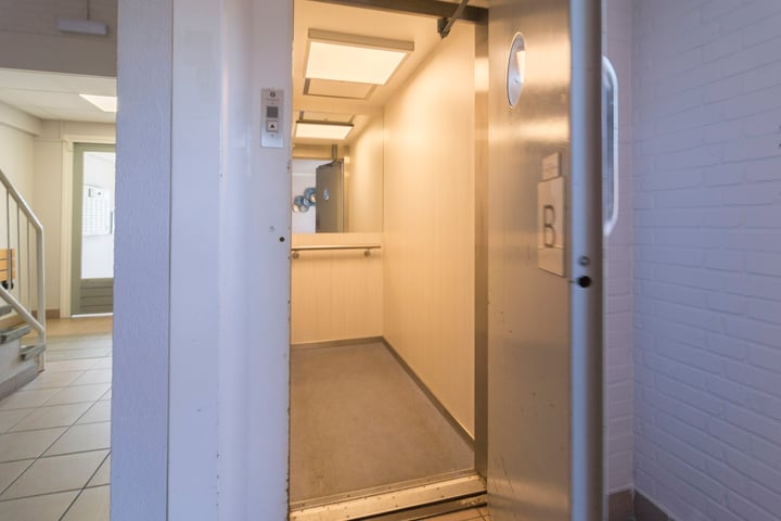 Bekijk foto 3 van Burgemeester Freijterslaan 26