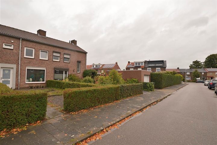 Bekijk foto 3 van Prinsenstraat 2