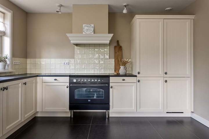 Photo 14 of Herman de Ruijterstraat 56