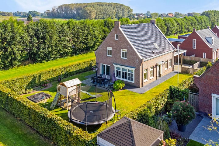 Photo 39 of Herman de Ruijterstraat 56