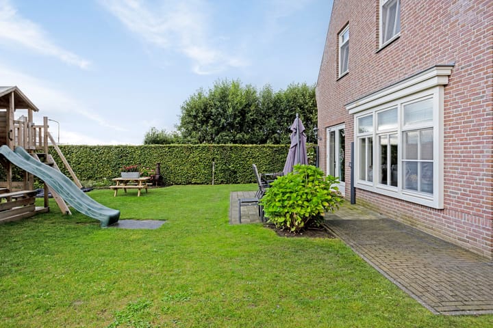 Photo 41 of Herman de Ruijterstraat 56