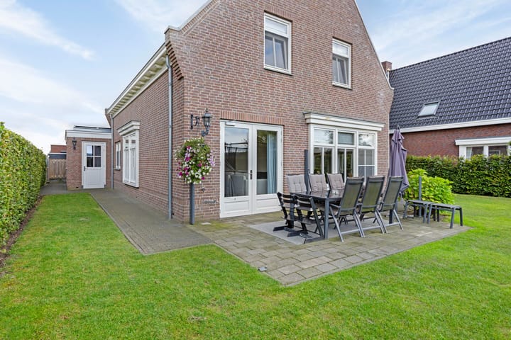 Photo 42 of Herman de Ruijterstraat 56