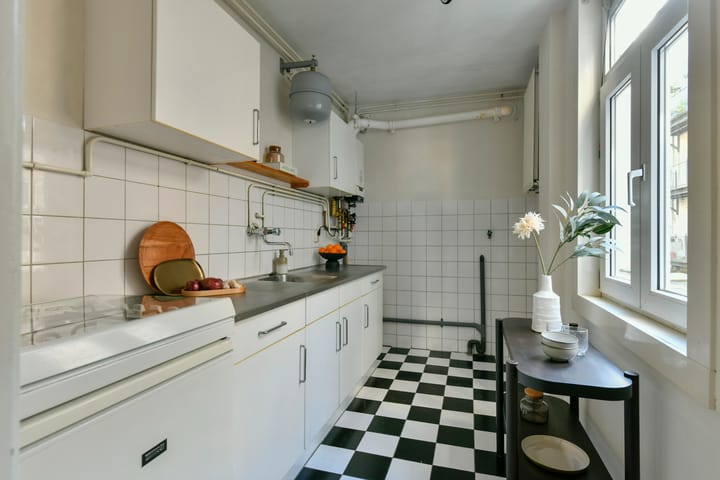 Photo 10 of Frederik Hendrikstraat 125-1