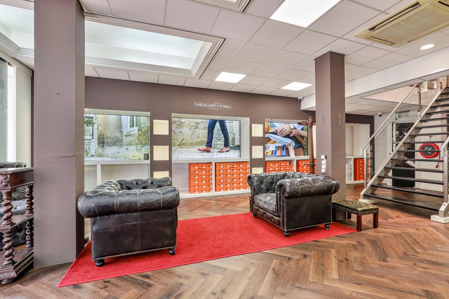 View photo 5 of Raadhuisplein 28