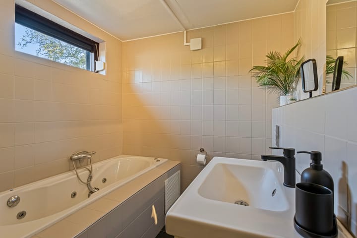 Foto 21 van Jonker Florislaan 11