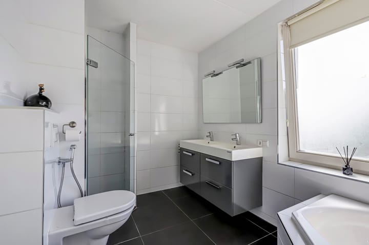 Foto 29 van Van der Waalslaan 1