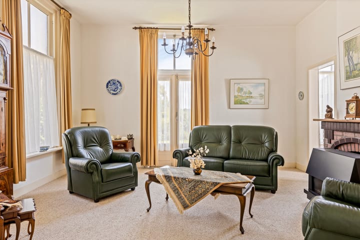 Foto 6 van Spoorstraat 9