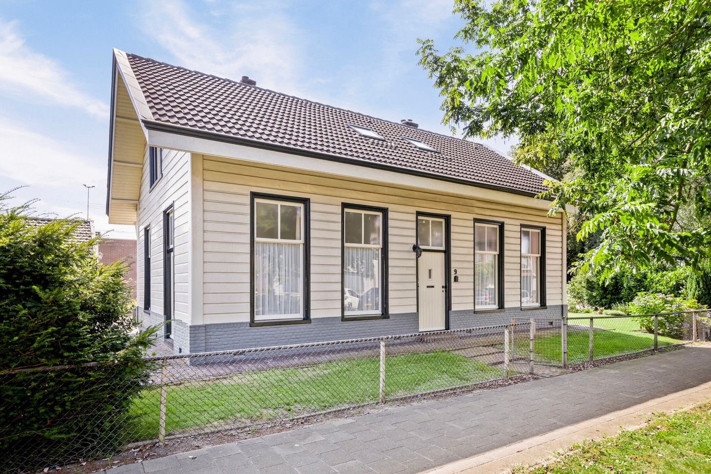 Foto 10 van Spoorstraat 9