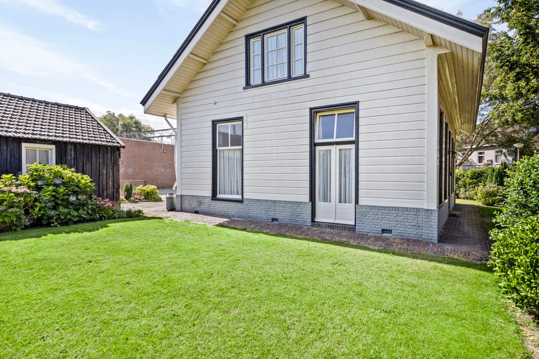 Foto 31 van Spoorstraat 9