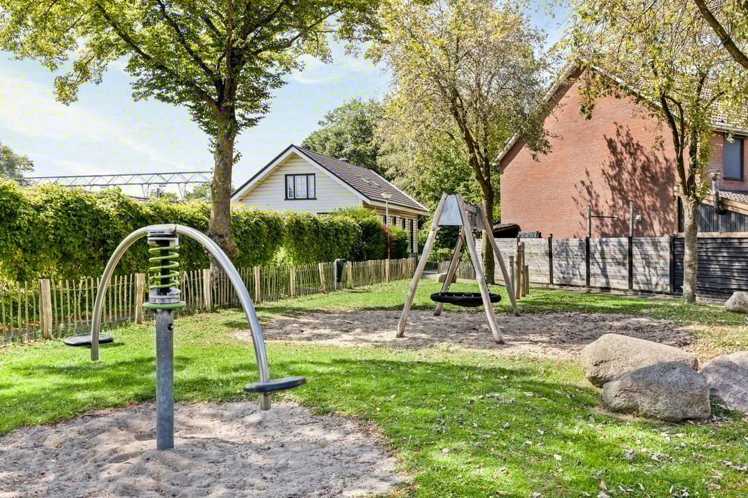 Foto 32 van Spoorstraat 9