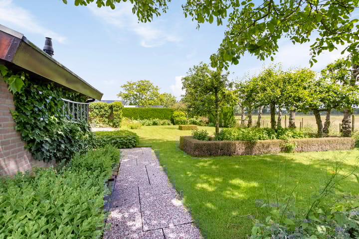 Photo 26 of Appellaan 3