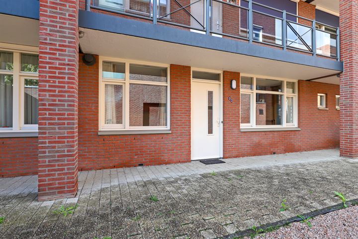 Bekijk foto 4 van Bloemstraat 13