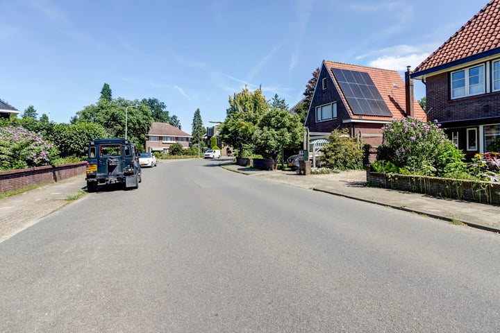 Bekijk foto 36 van Willem de Clercqstraat 12