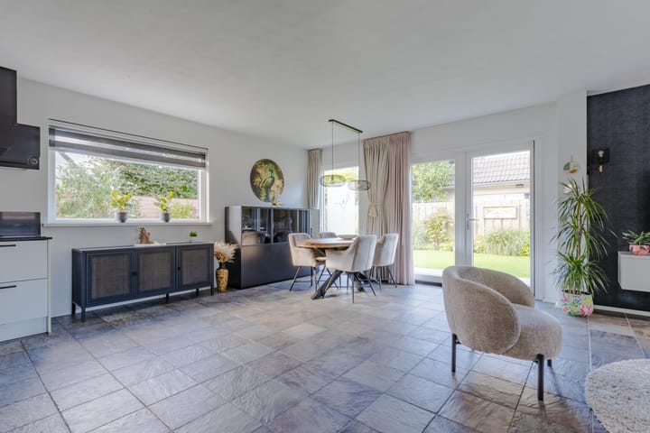 Foto 10 van Vennewatersweg 21-57